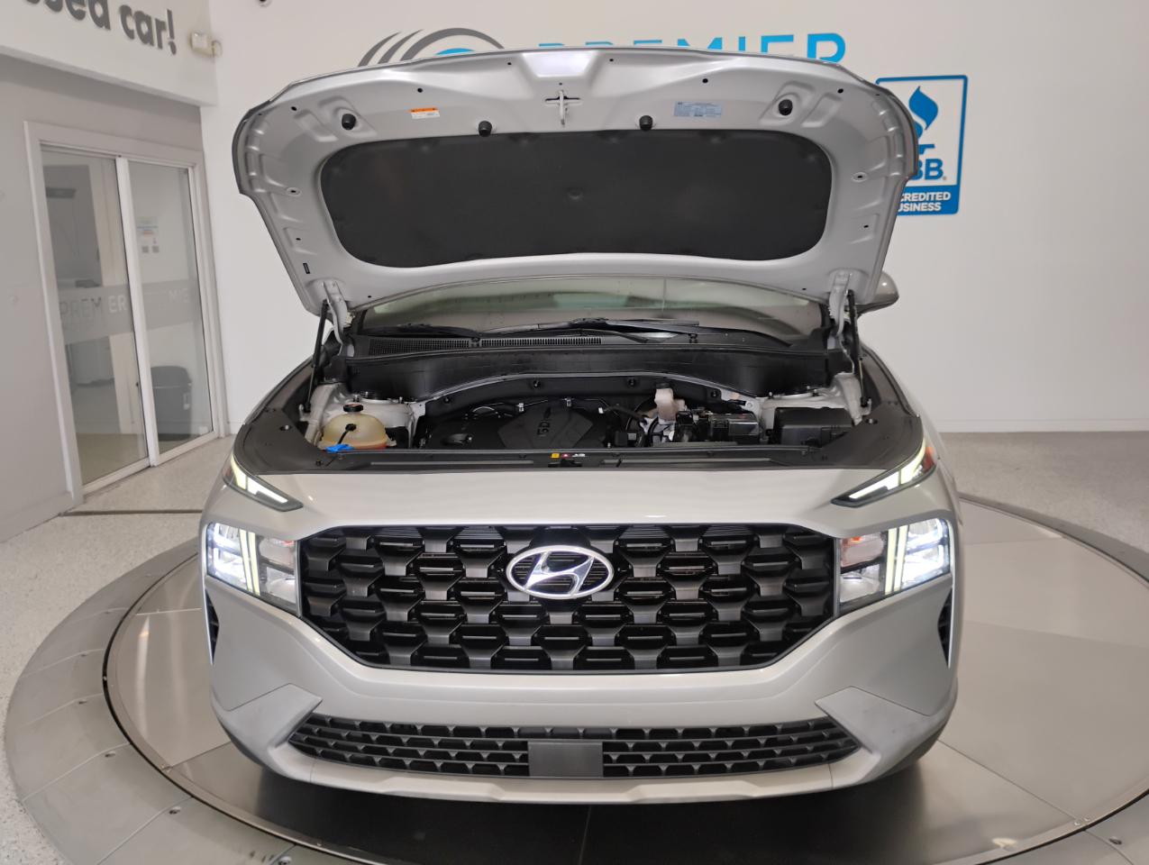 Hyundai Santa Fe SE 2021