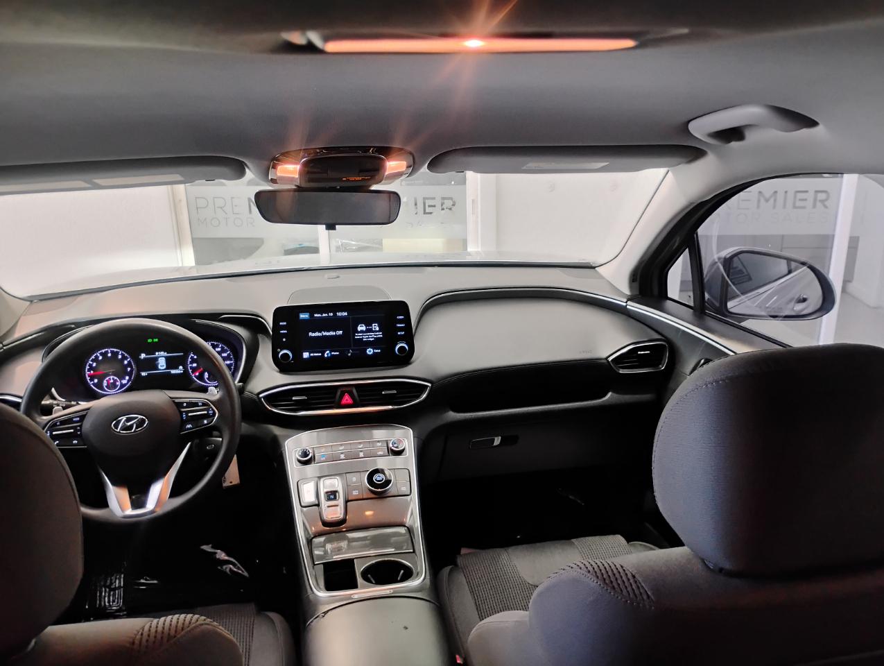 Hyundai Santa Fe SE 2021