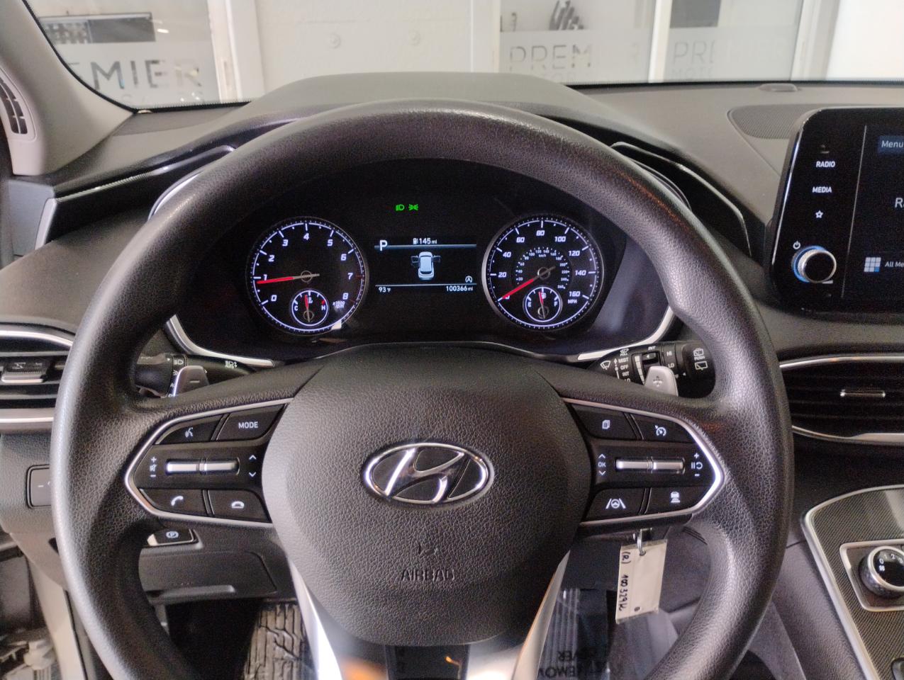 Hyundai Santa Fe SE 2021