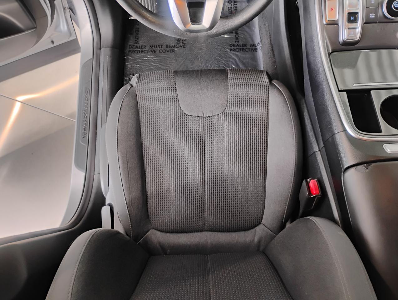 Hyundai Santa Fe SE 2021