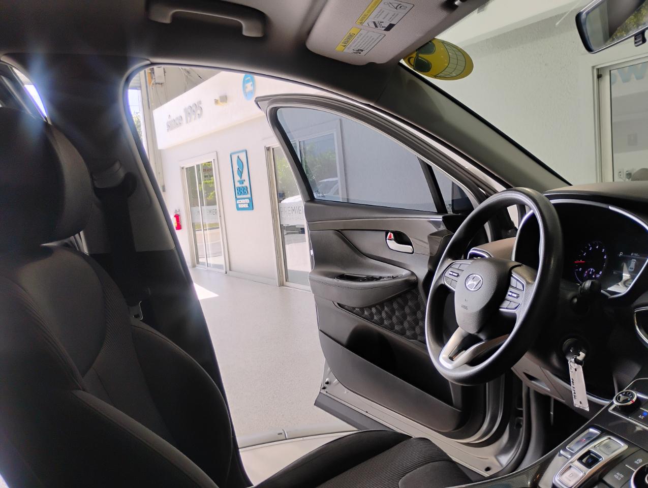 Hyundai Santa Fe SE 2021