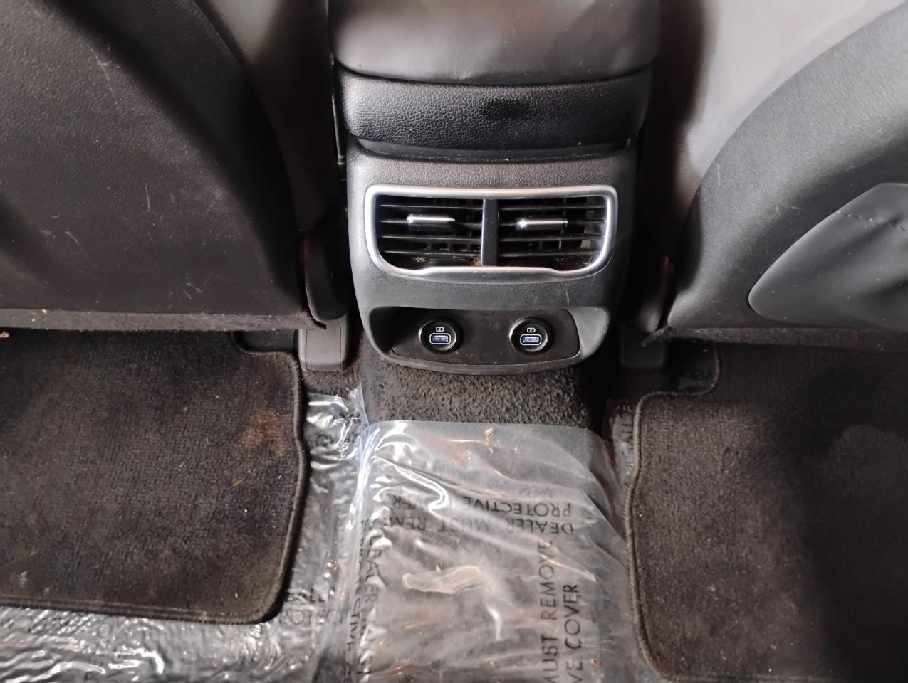 Hyundai Santa Fe SE 2021