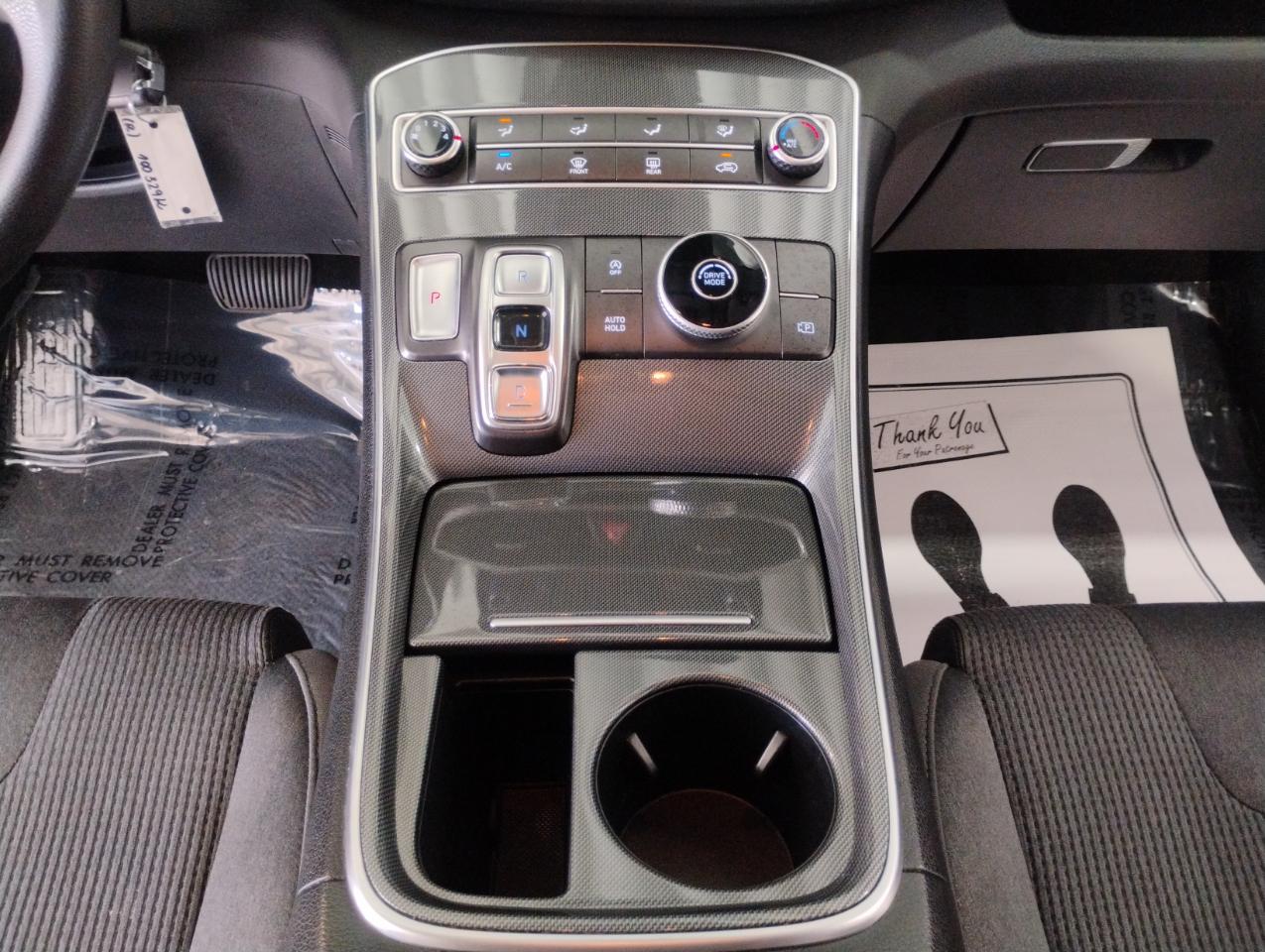 Hyundai Santa Fe SE 2021