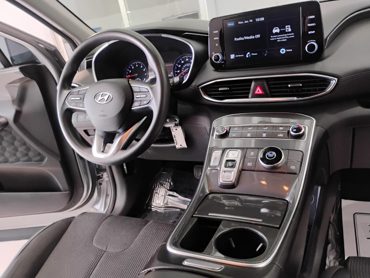 Hyundai Santa Fe SE 2021