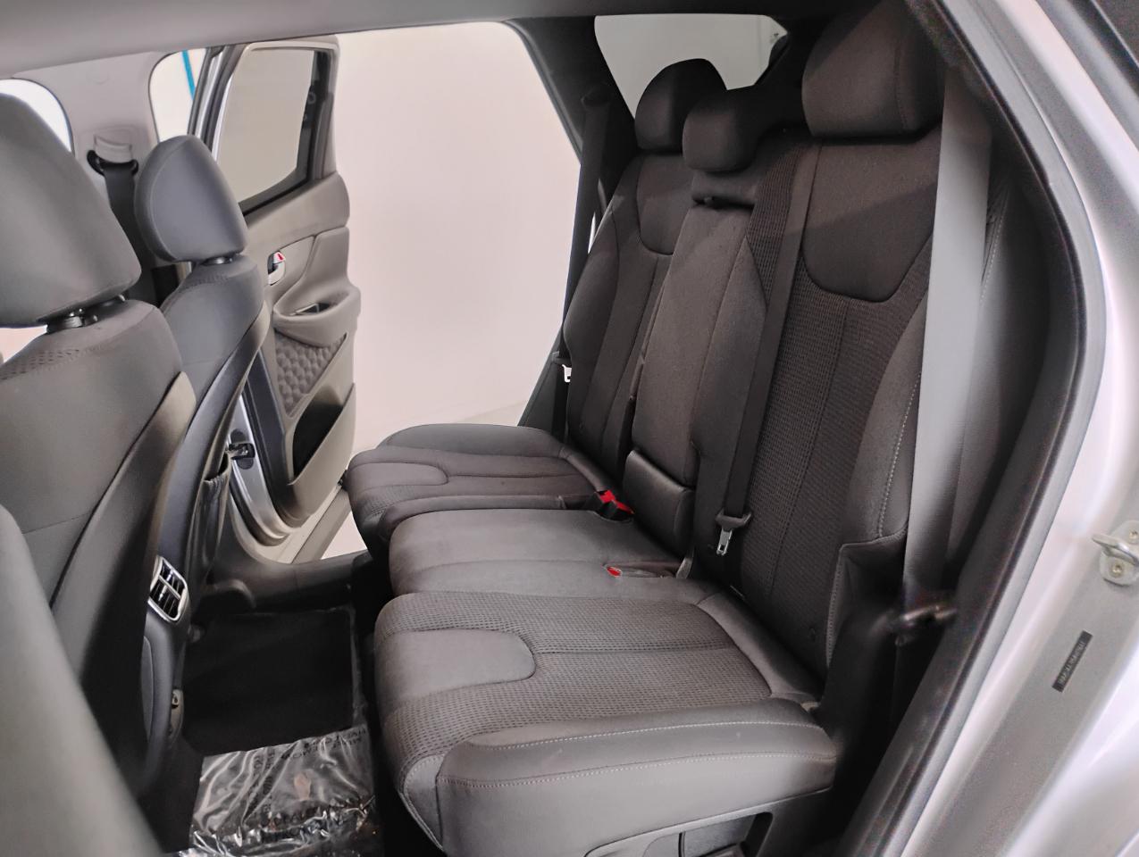 Hyundai Santa Fe SE 2021