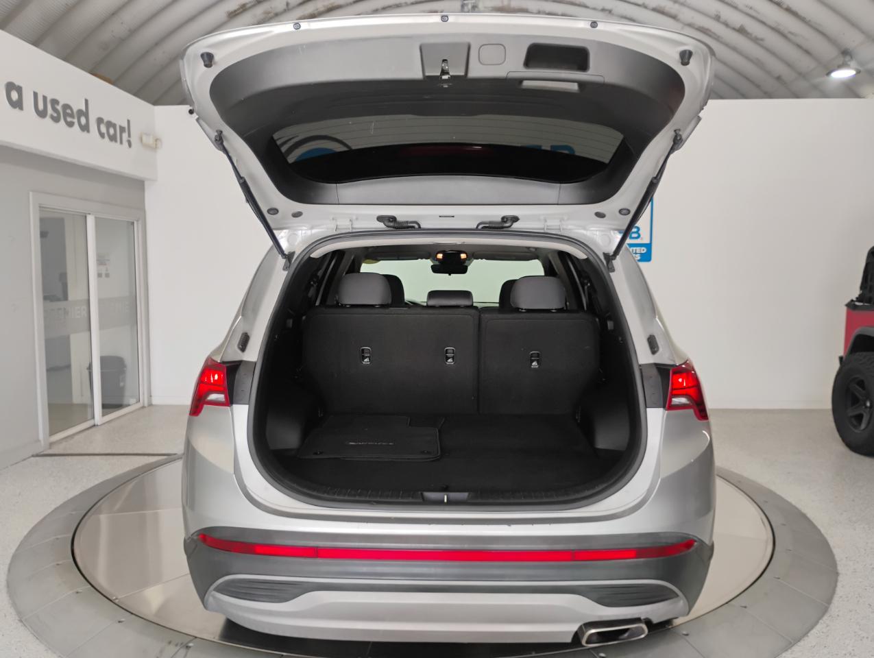Hyundai Santa Fe SE 2021