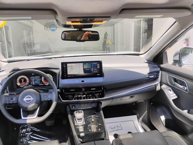 Nissan Rogue Platinum 2024