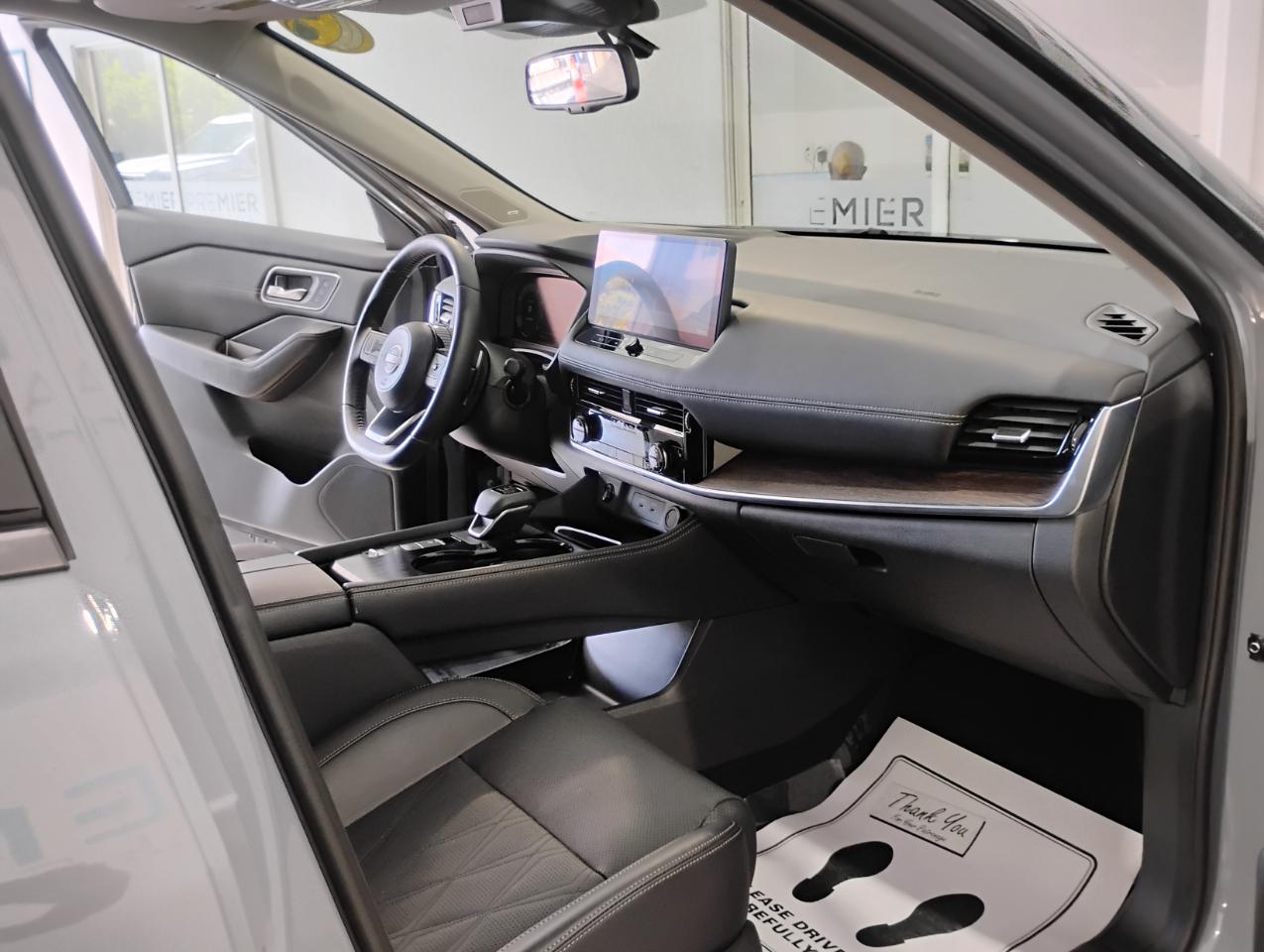Nissan Rogue Platinum 2024