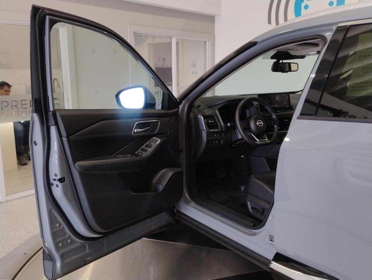 Nissan Rogue Platinum 2024