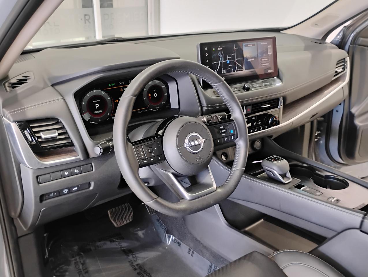 Nissan Rogue Platinum 2024