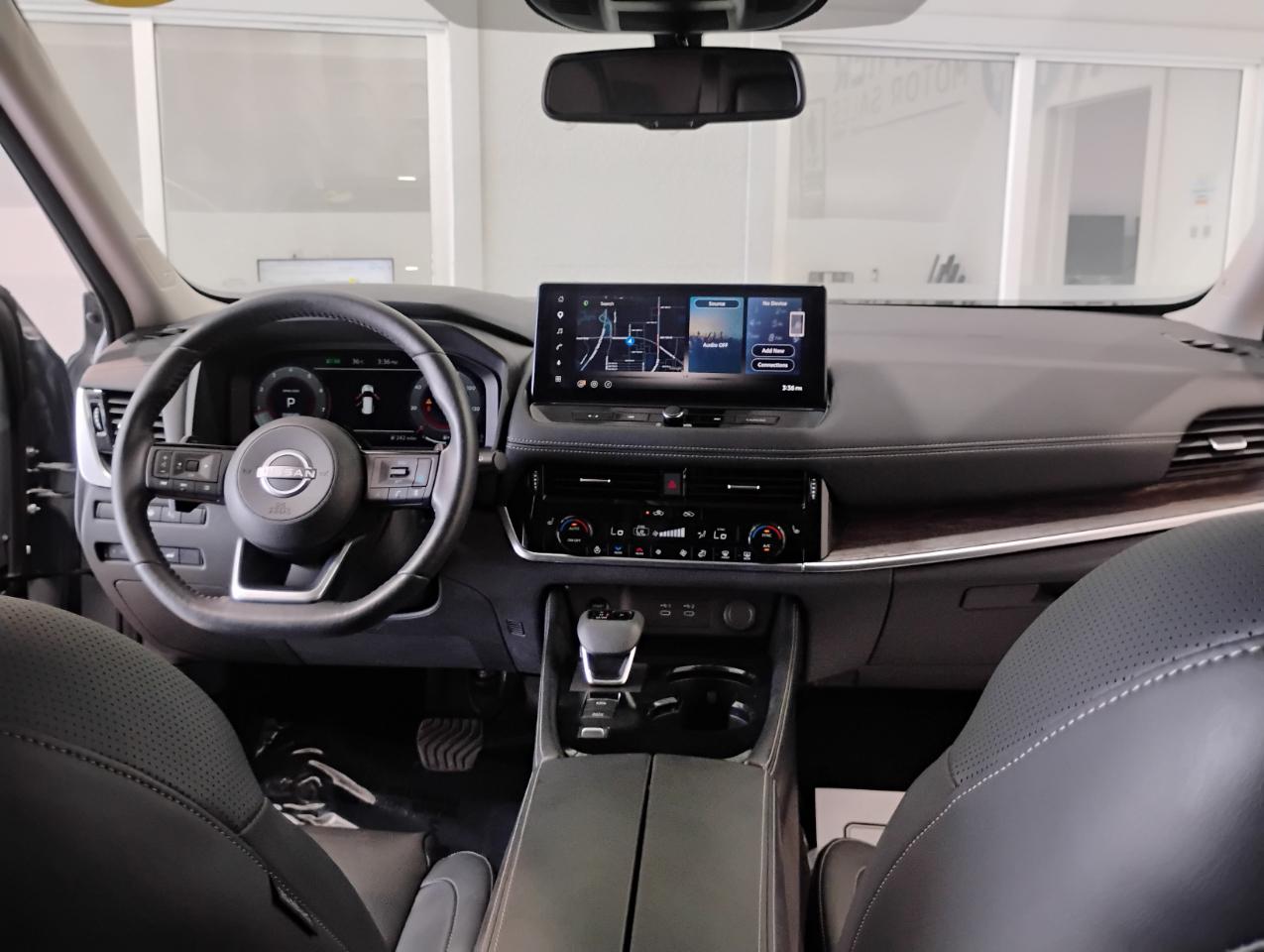 Nissan Rogue Platinum 2024