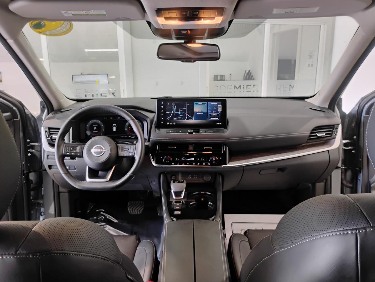 Nissan Rogue Platinum 2024