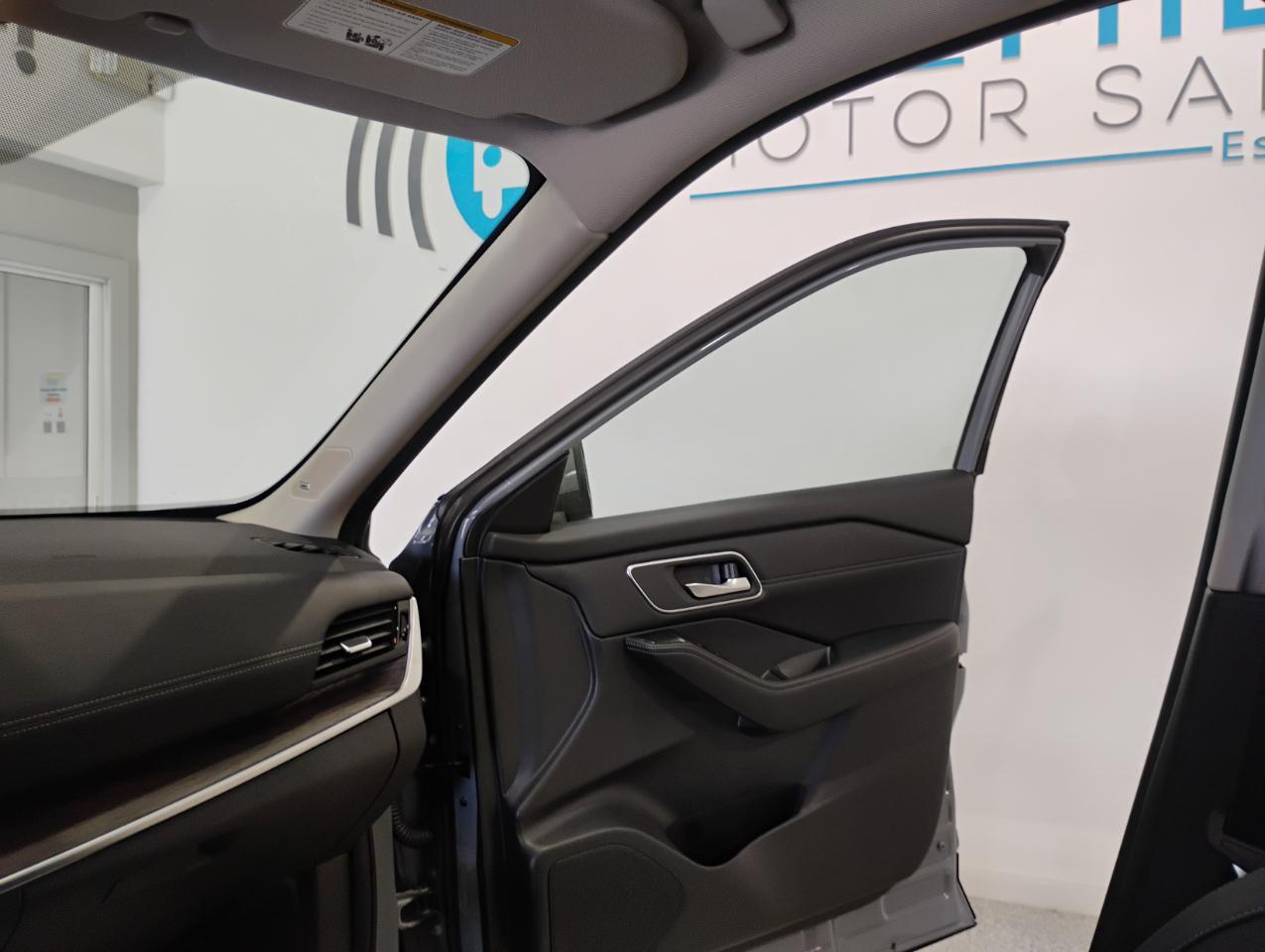 Nissan Rogue Platinum 2024