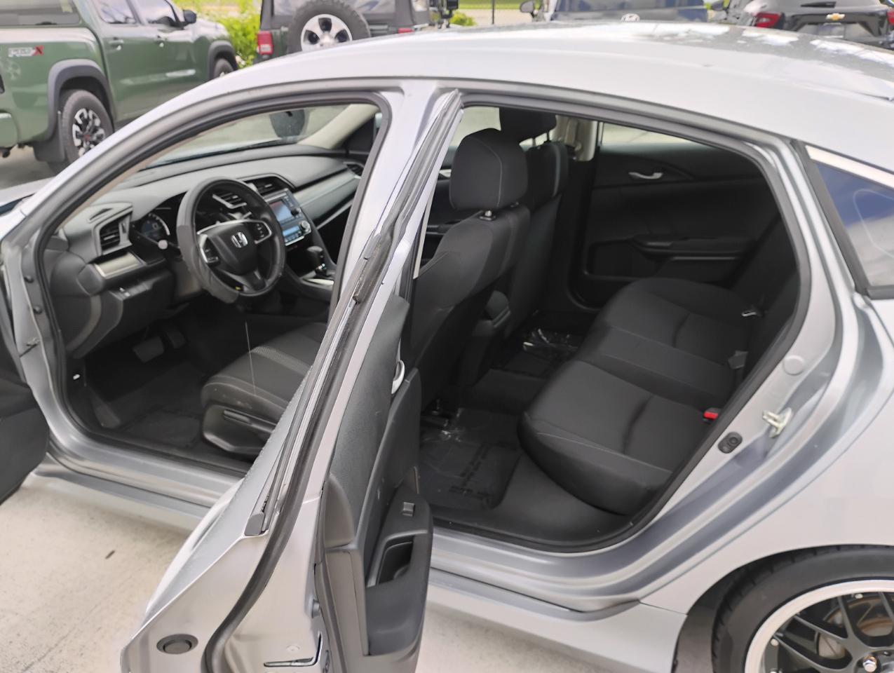 Honda Civic LX Sedan CVT 2017