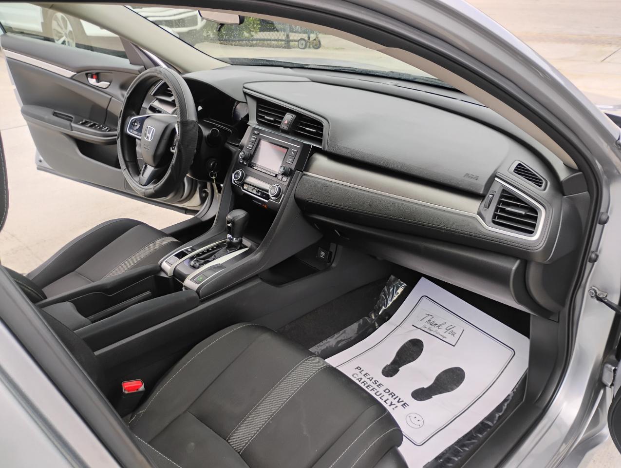 Honda Civic LX Sedan CVT 2017