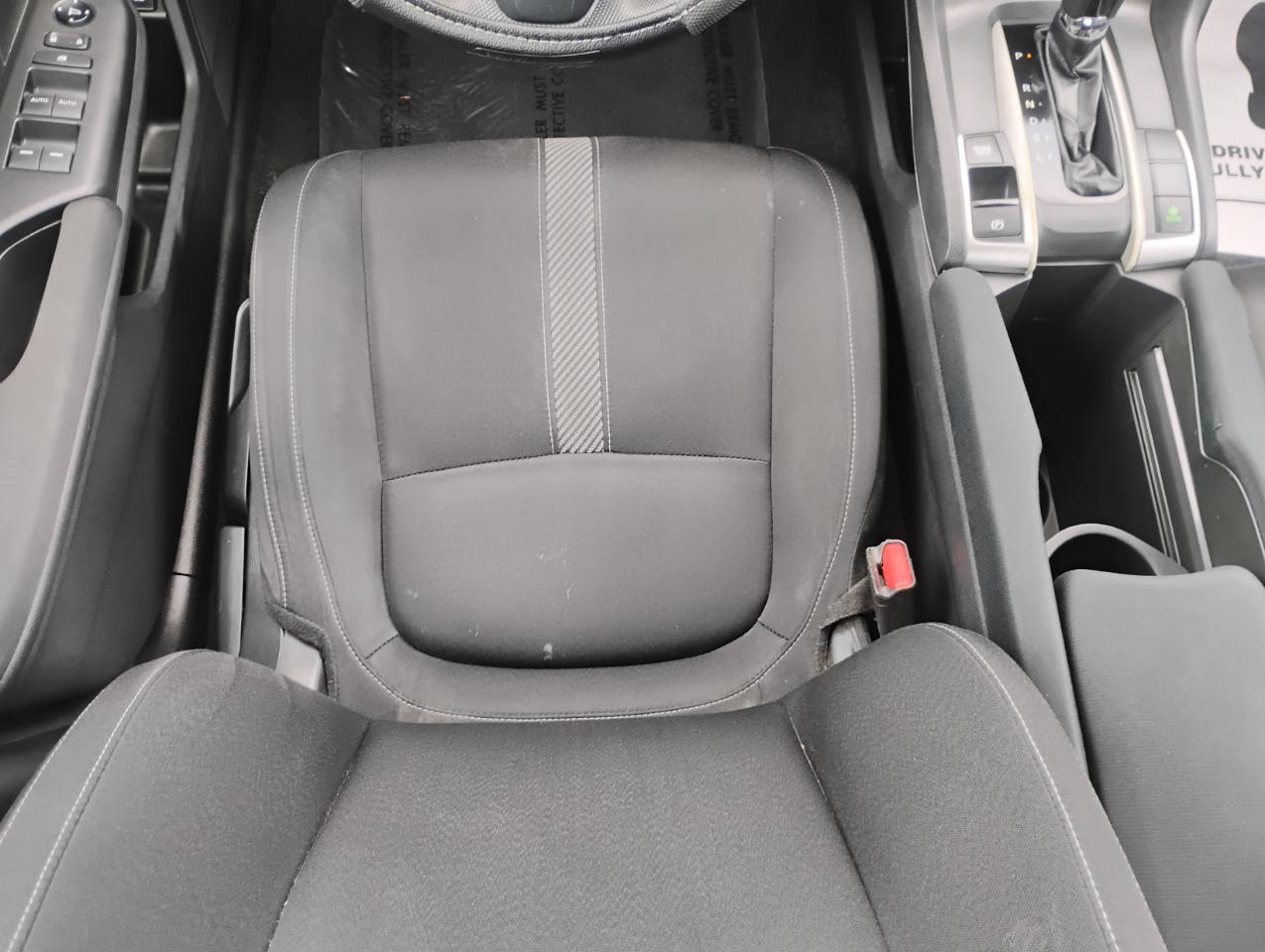 Honda Civic LX Sedan CVT 2017