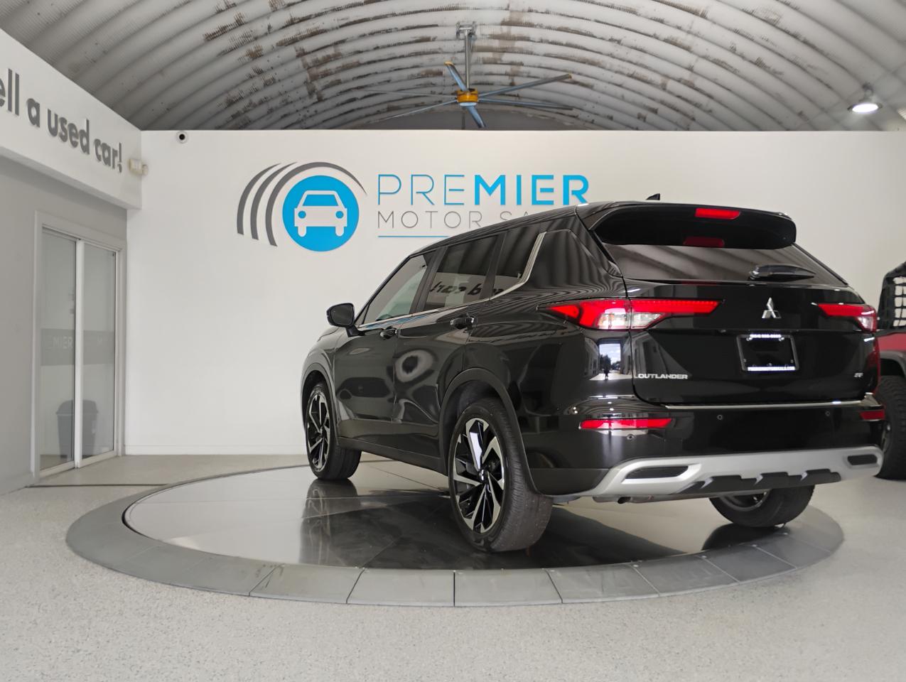 Mitsubishi Outlander SE 2WD 2024