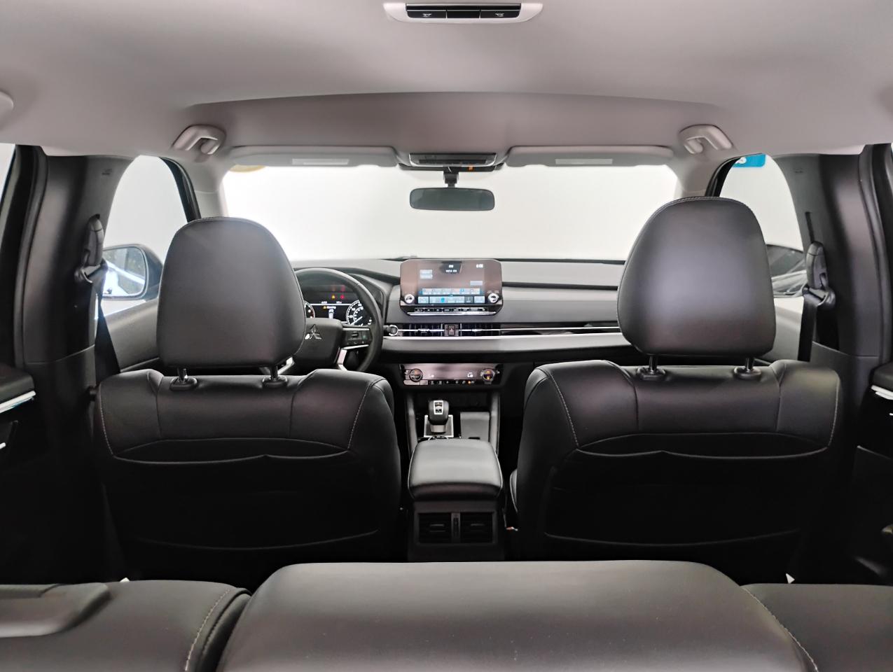 Mitsubishi Outlander SE 2WD 2024