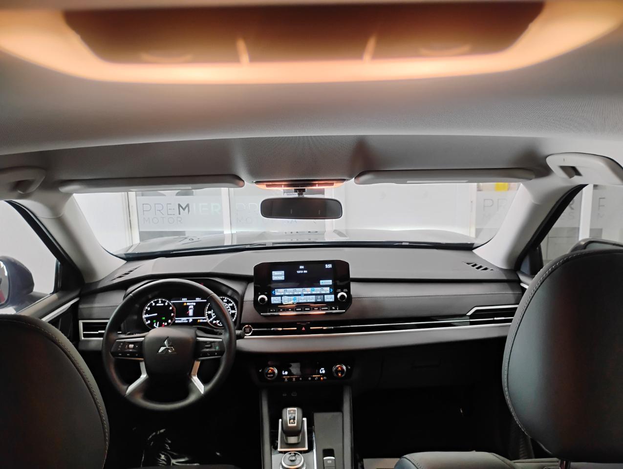 Mitsubishi Outlander SE 2WD 2024