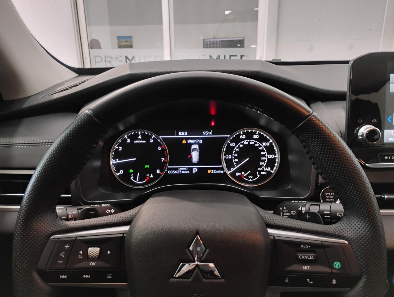 Mitsubishi Outlander SE 2WD 2024