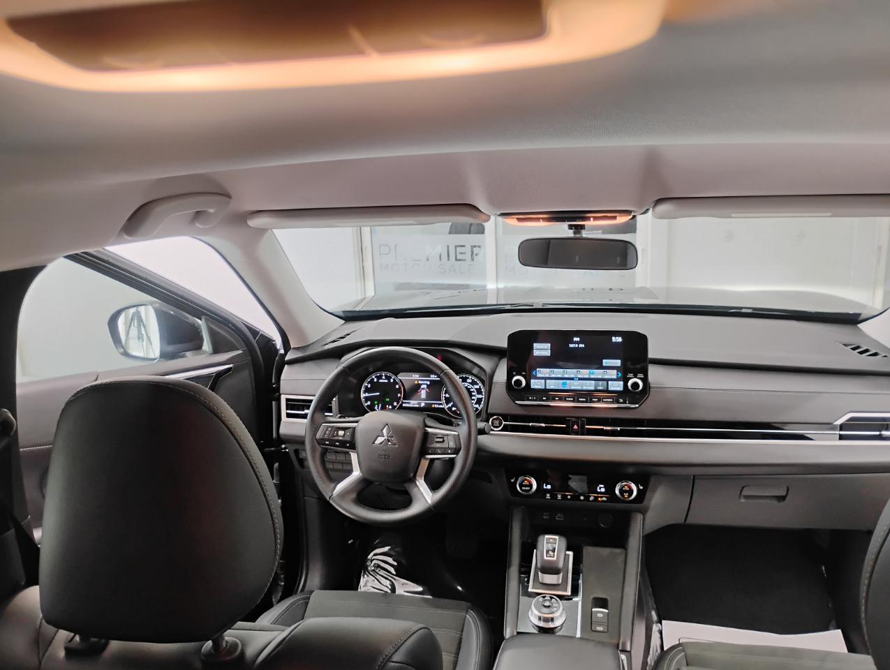 Mitsubishi Outlander SE 2WD 2024