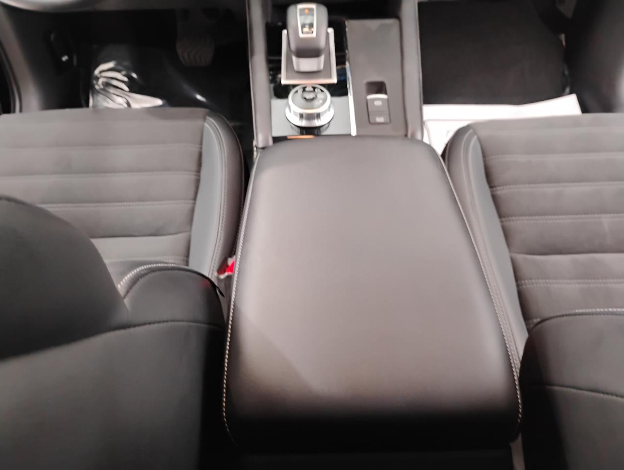Mitsubishi Outlander SE 2WD 2024