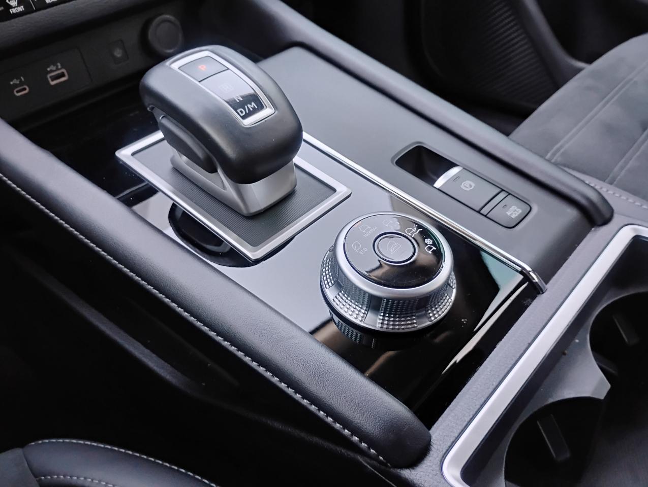 Mitsubishi Outlander SE 2WD 2024
