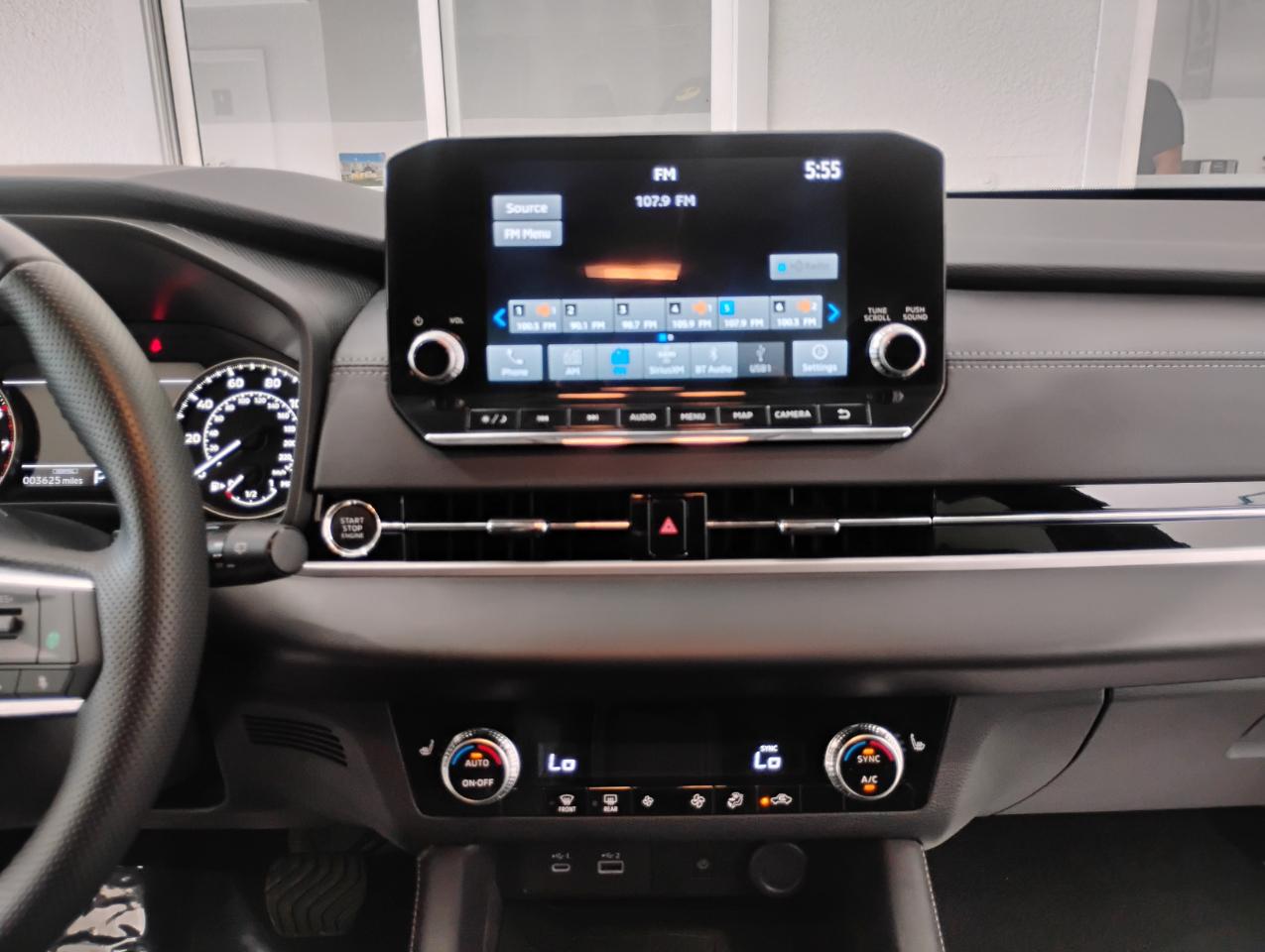 Mitsubishi Outlander SE 2WD 2024