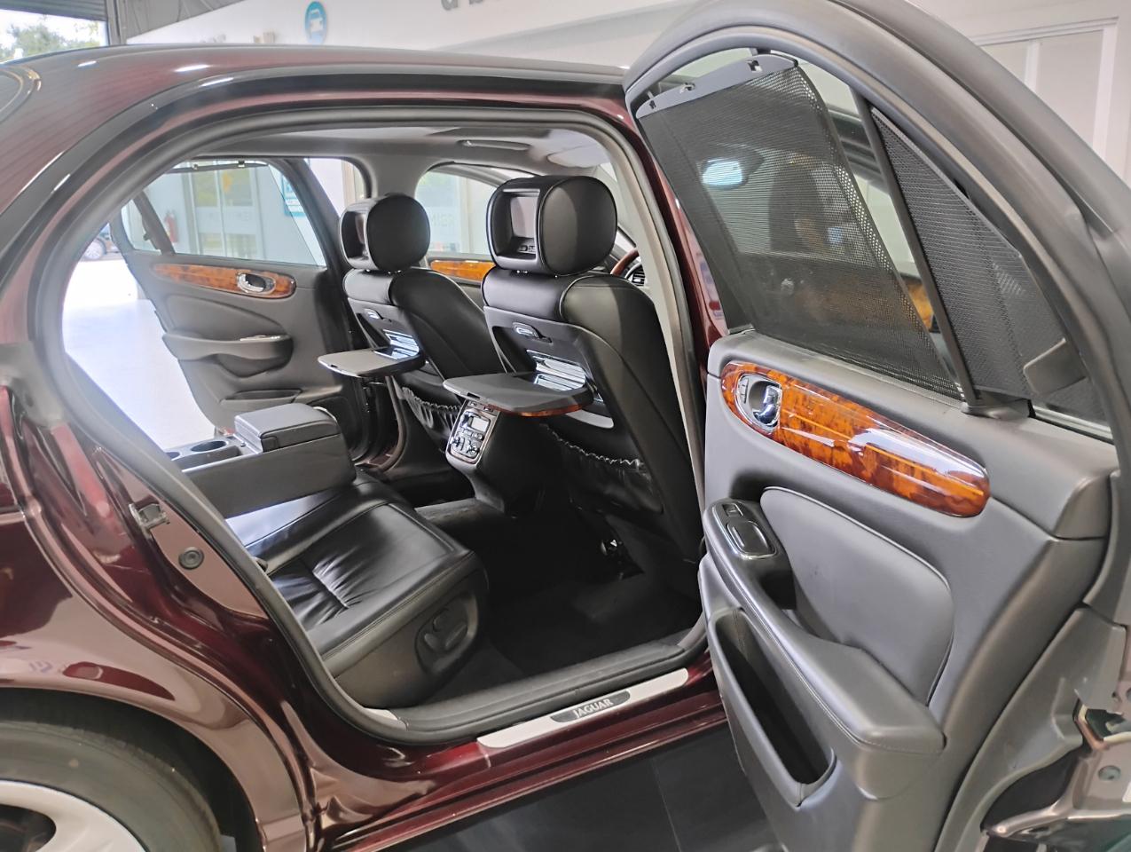 Jaguar XJ-Series Super V8 2005