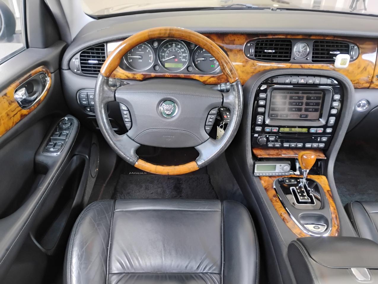 Jaguar XJ-Series Super V8 2005