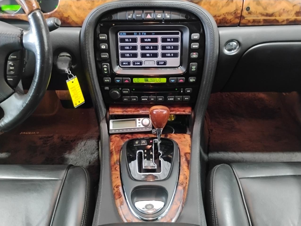 Jaguar XJ-Series Super V8 2005