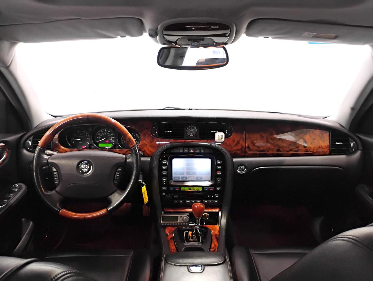 Jaguar XJ-Series Super V8 2005