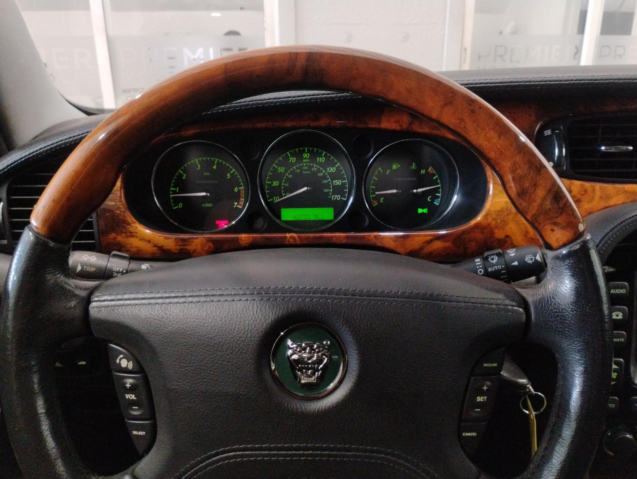 Jaguar XJ-Series Super V8 2005