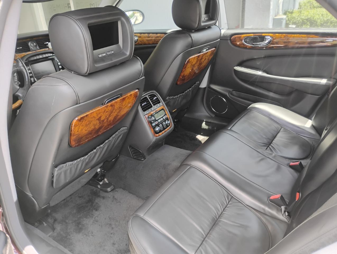 Jaguar XJ-Series Super V8 2005