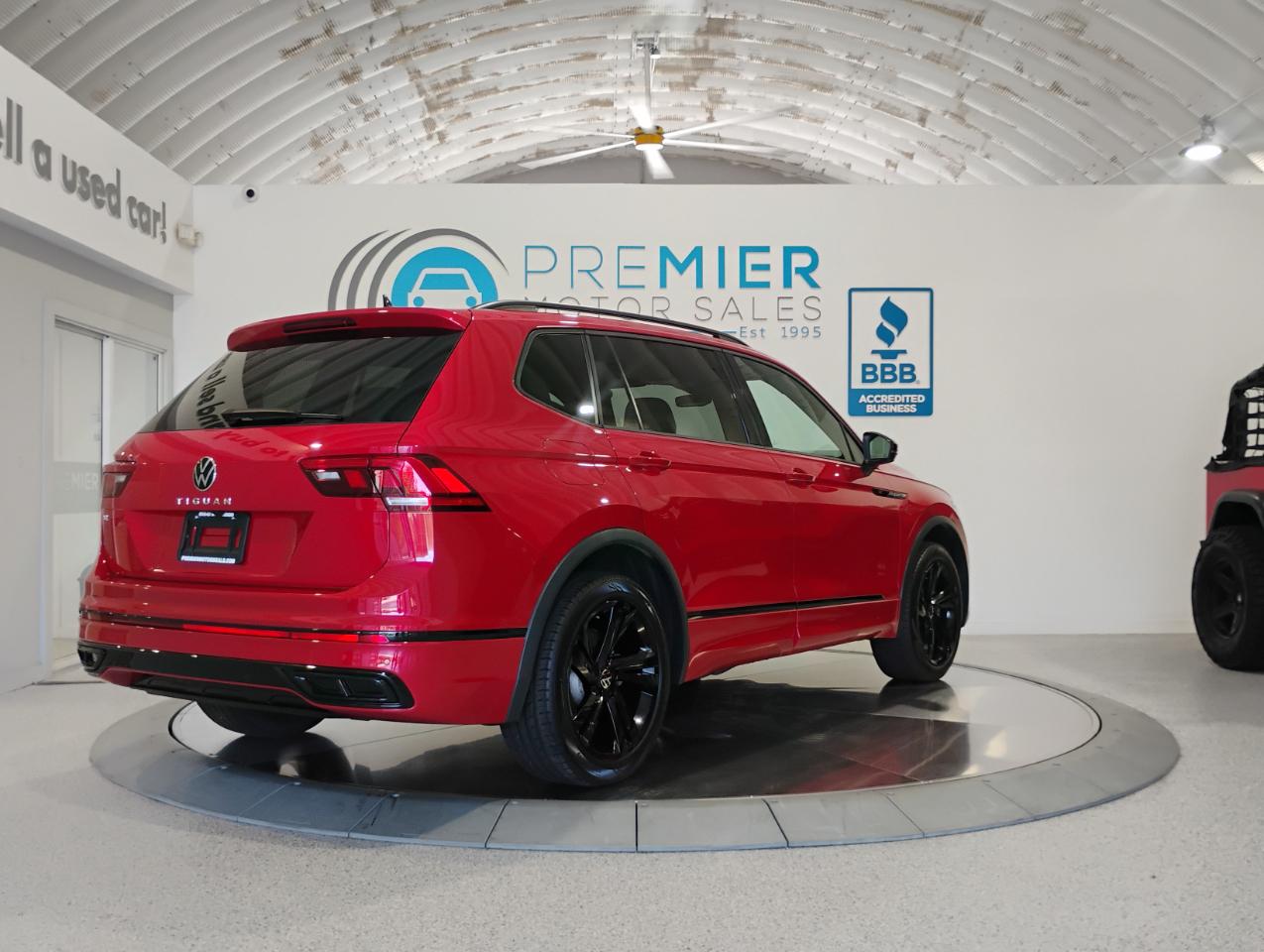 Volkswagen Tiguan SE R-Line Black 2024