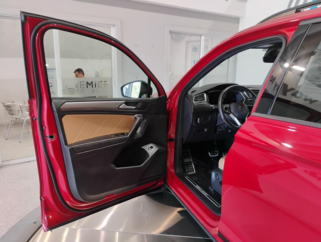 Volkswagen Tiguan SE R-Line Black 2024
