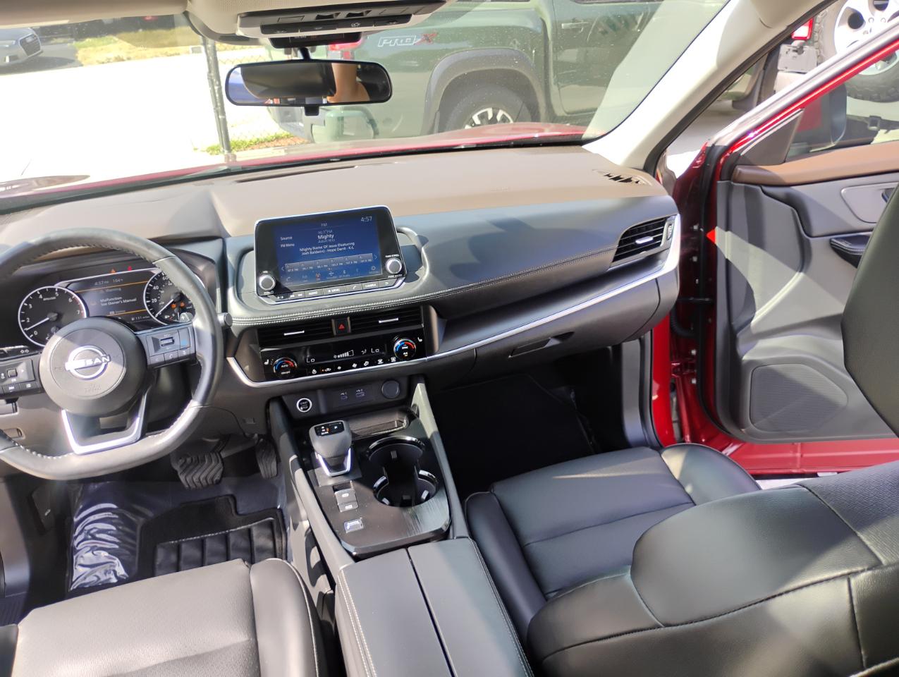 Nissan Rogue SV 2023