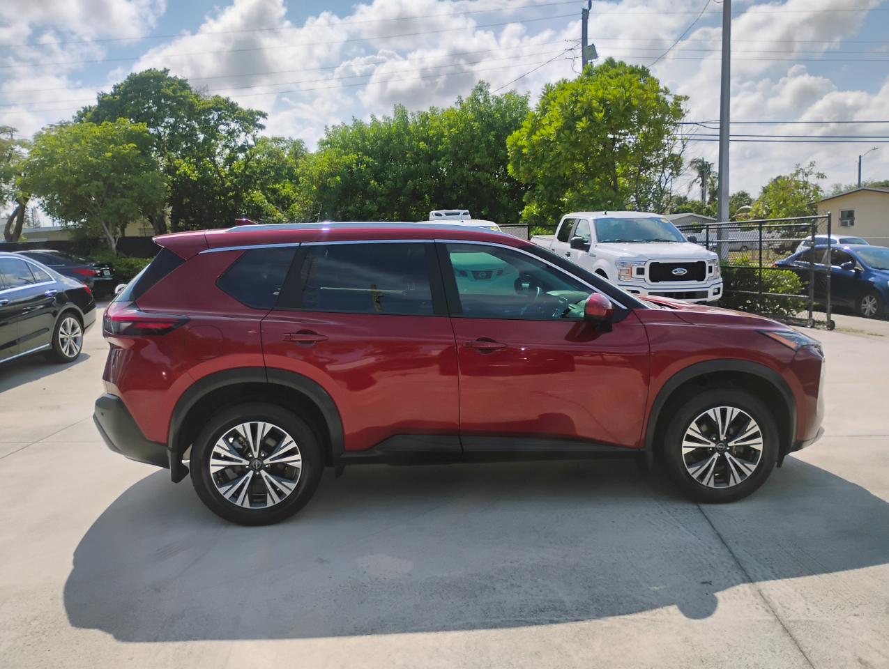 Nissan Rogue SV 2023