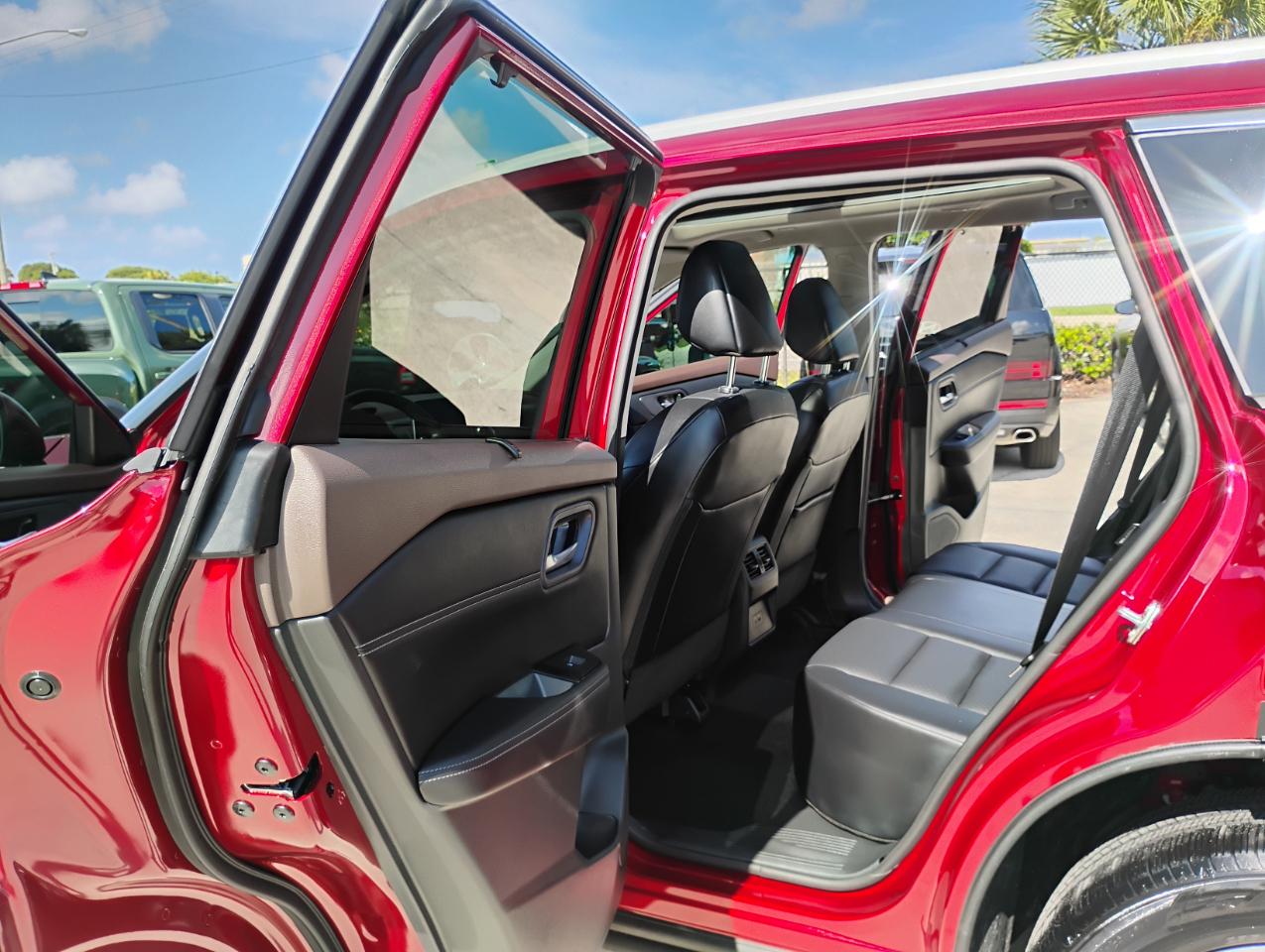 Nissan Rogue SV 2023