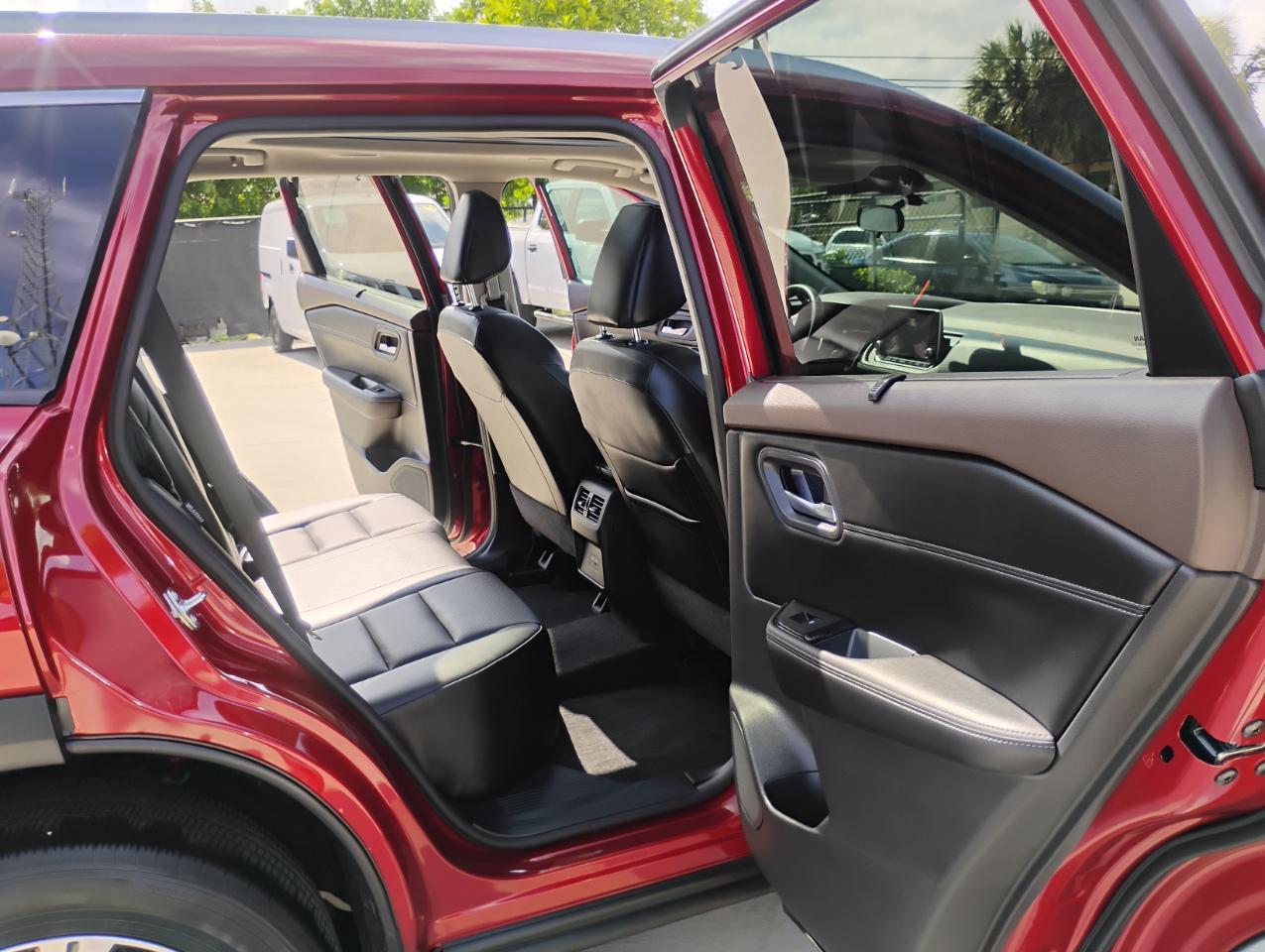 Nissan Rogue SV 2023