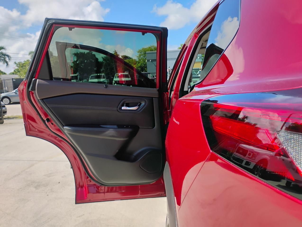 Nissan Rogue SV 2023