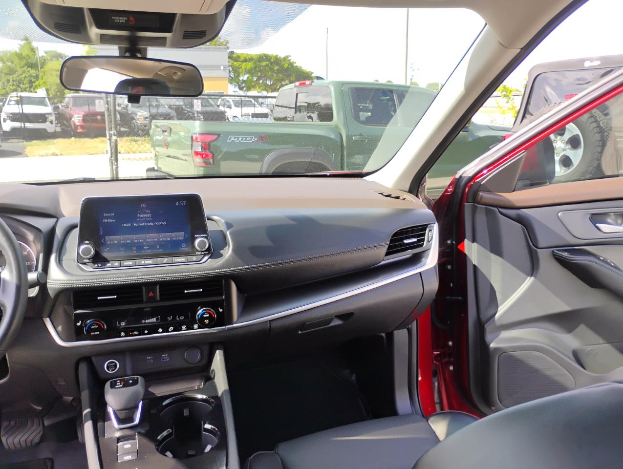 Nissan Rogue SV 2023