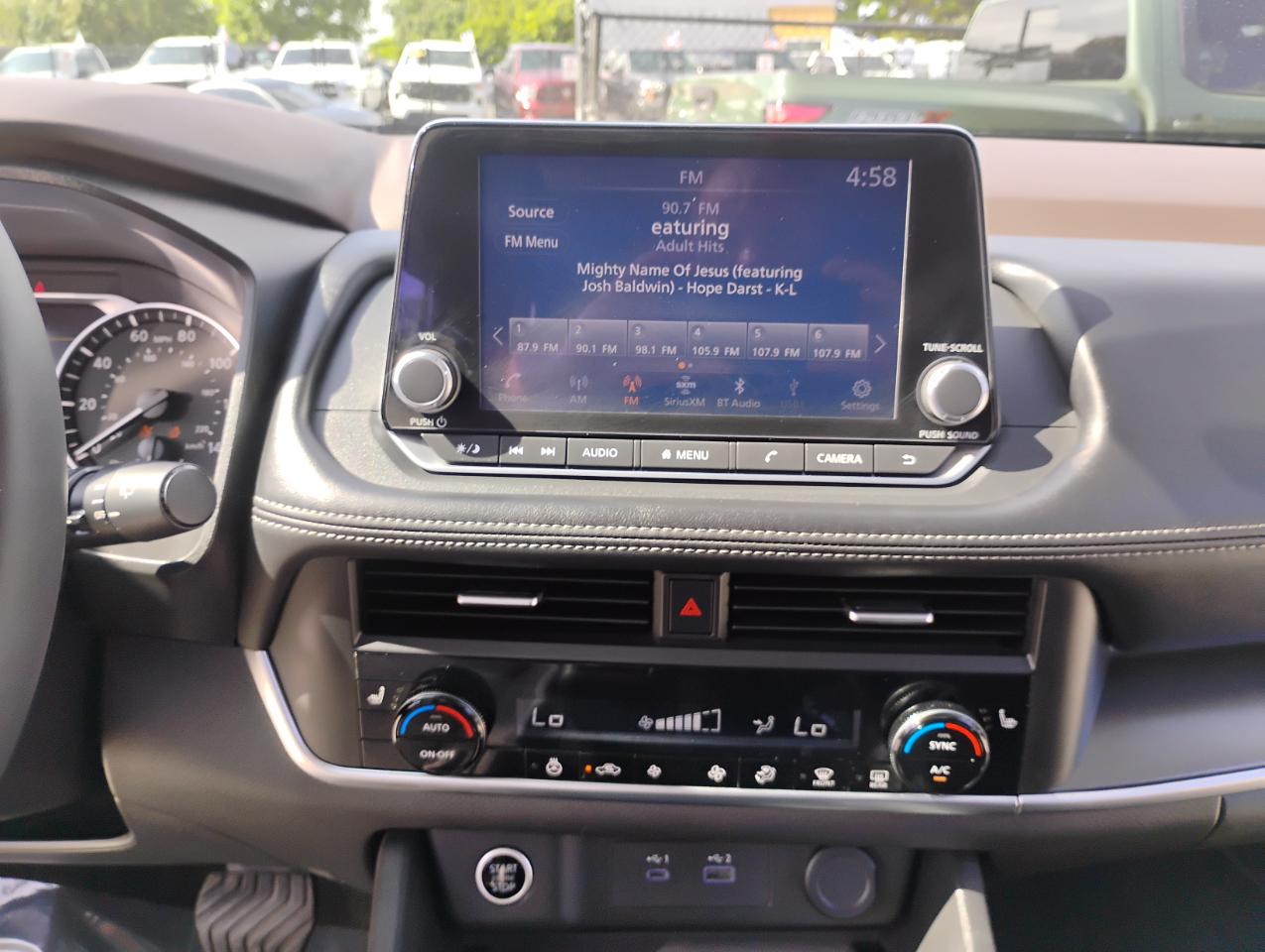 Nissan Rogue SV 2023