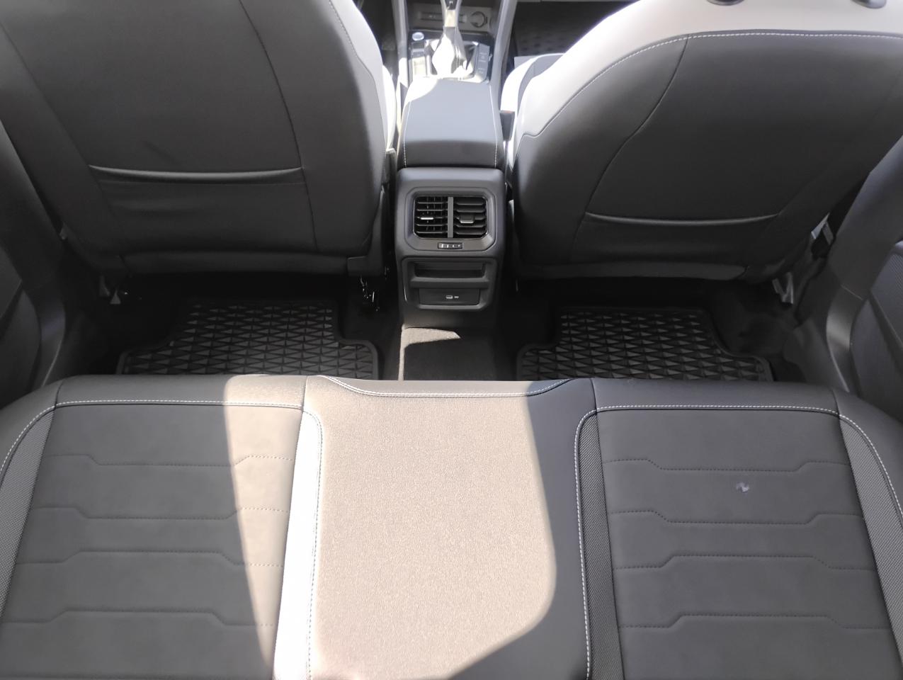 Volkswagen Taos SE 4Motion 2025