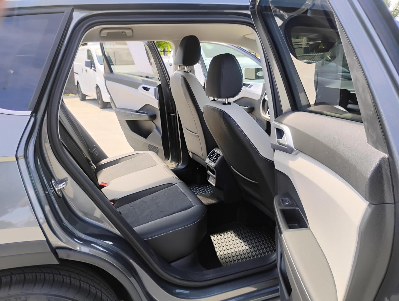 Volkswagen Taos SE 4Motion 2025
