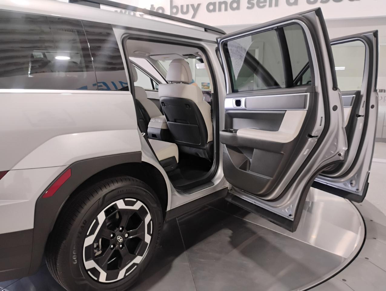 Hyundai Santa Fe SEL 2025