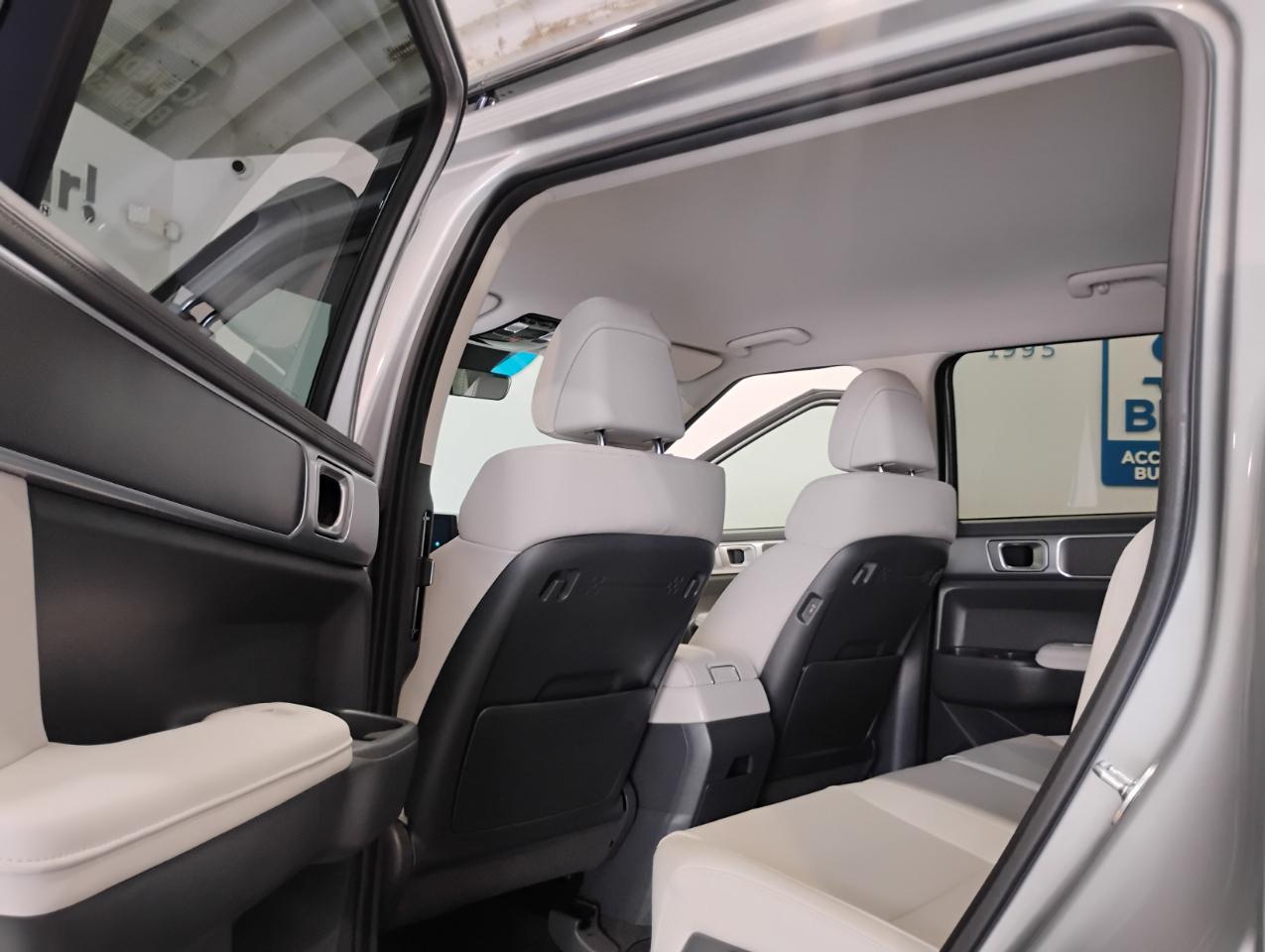 Hyundai Santa Fe SEL 2025