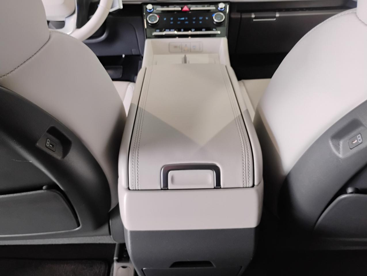 Hyundai Santa Fe SEL 2025