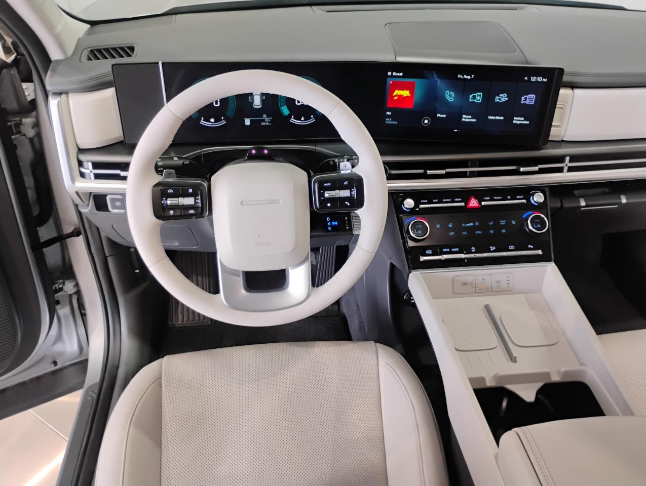 Hyundai Santa Fe SEL 2025