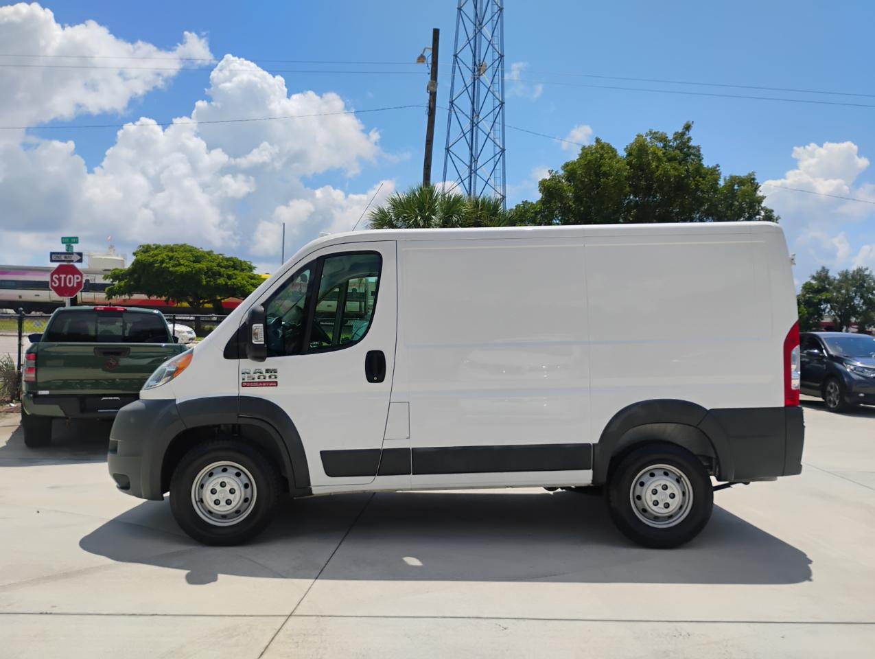 RAM Promaster 1500 Low Roof Tradesman 118-in. WB 2017
